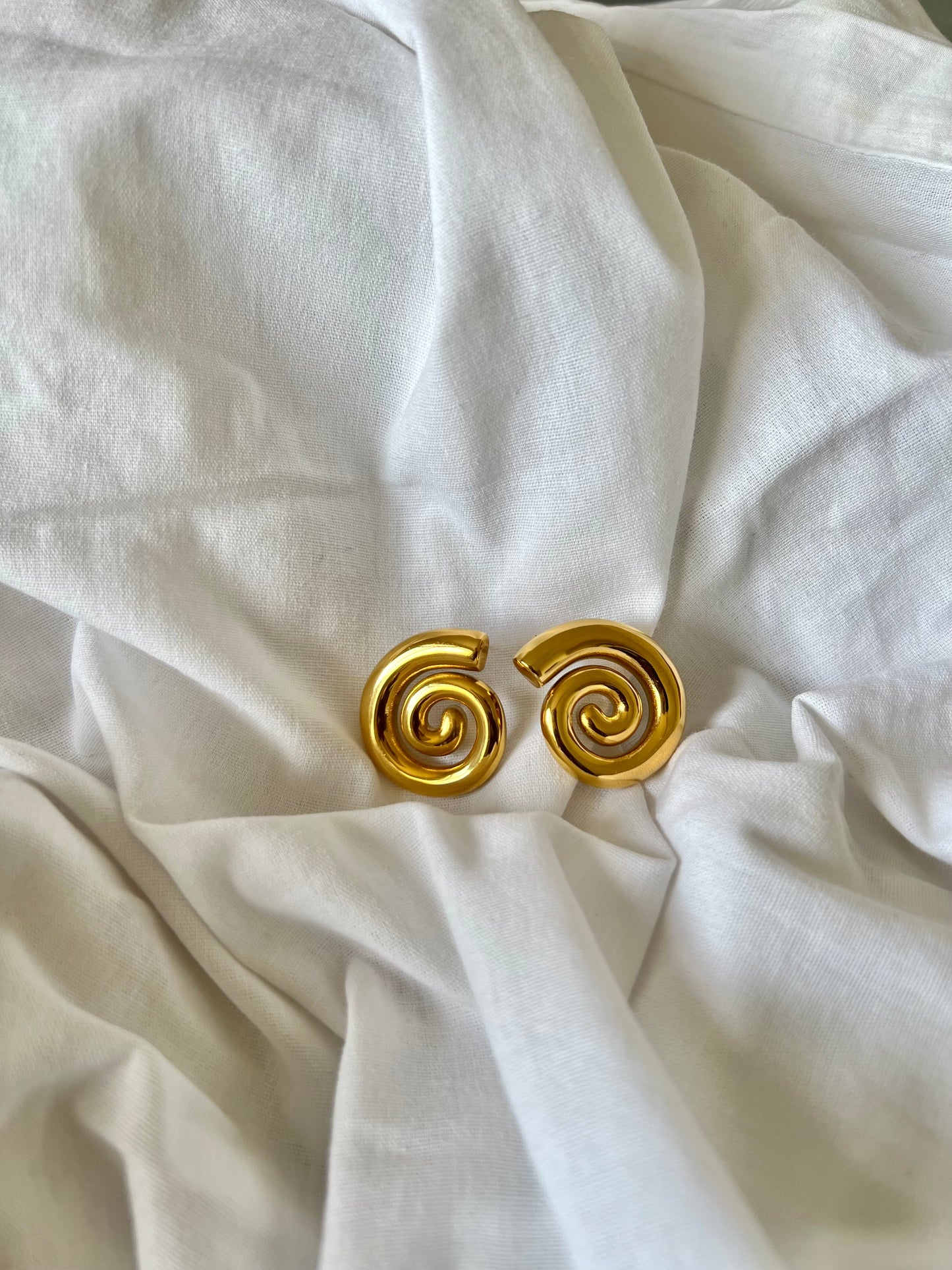 Spiral gold earrings